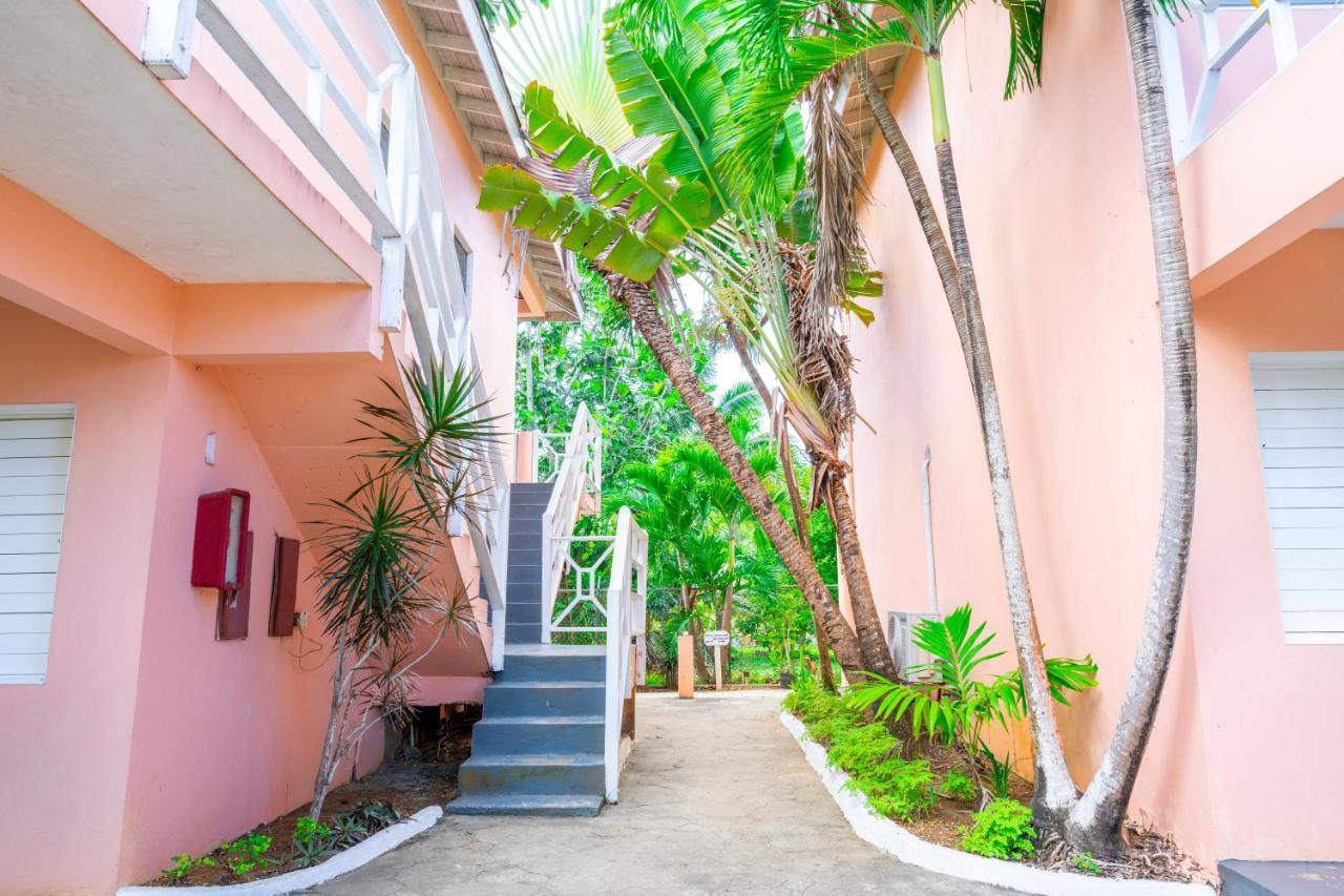 Shields Negril Villas Экстерьер фото