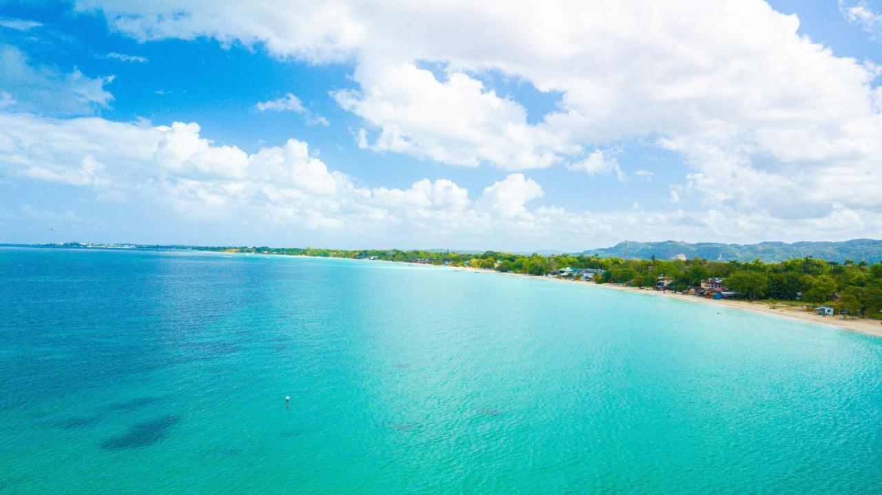 Shields Negril Villas Экстерьер фото