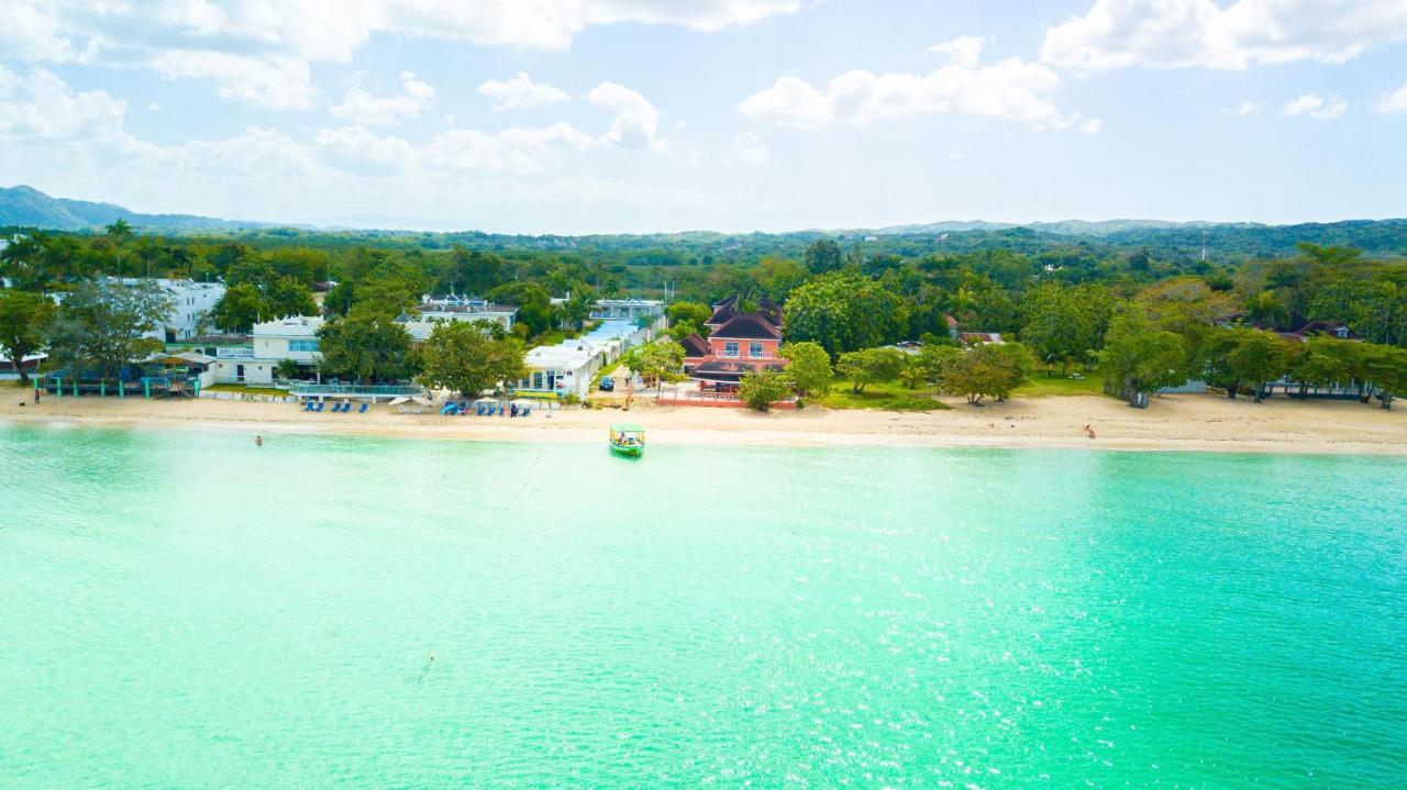 Shields Negril Villas Экстерьер фото