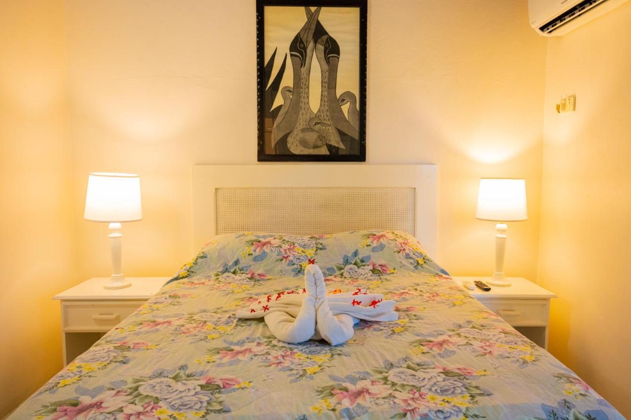 Shields Negril Villas Экстерьер фото