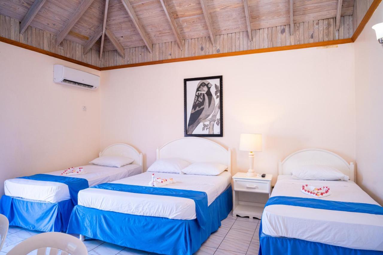 Shields Negril Villas Экстерьер фото