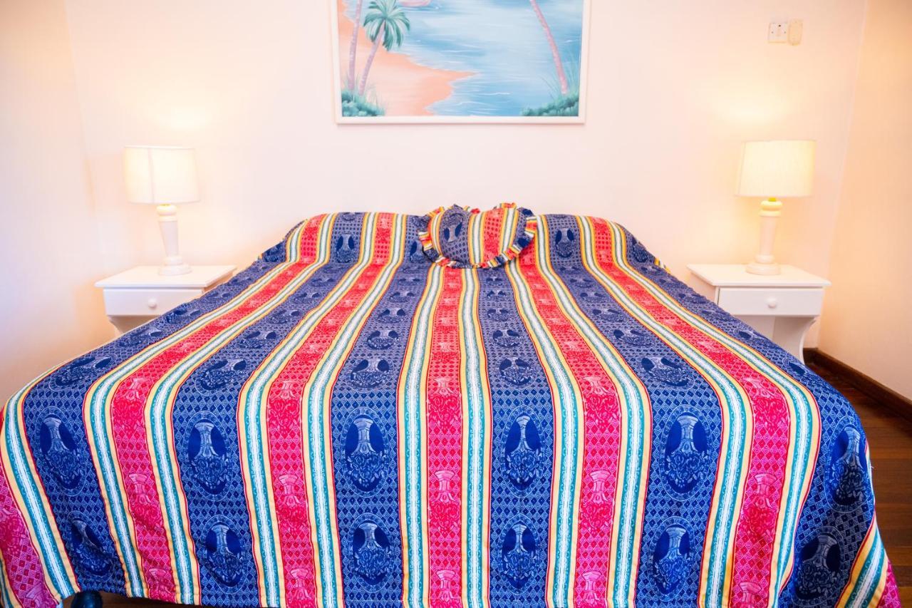 Shields Negril Villas Экстерьер фото