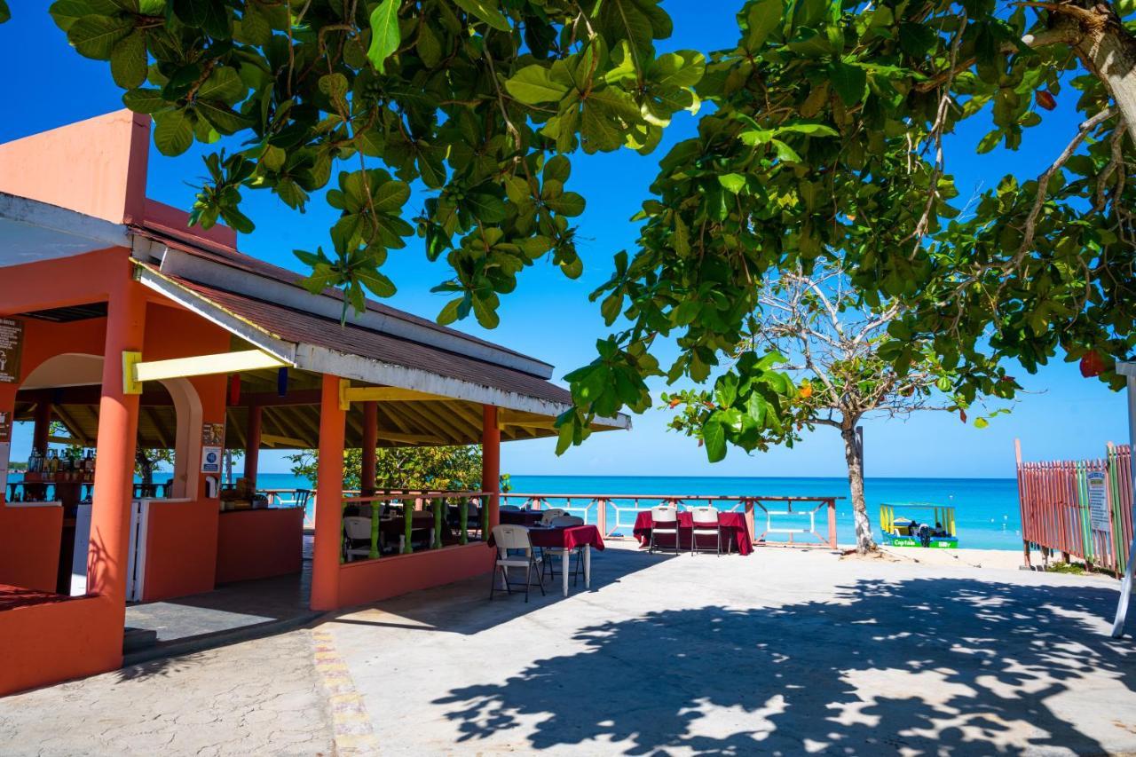 Shields Negril Villas Экстерьер фото