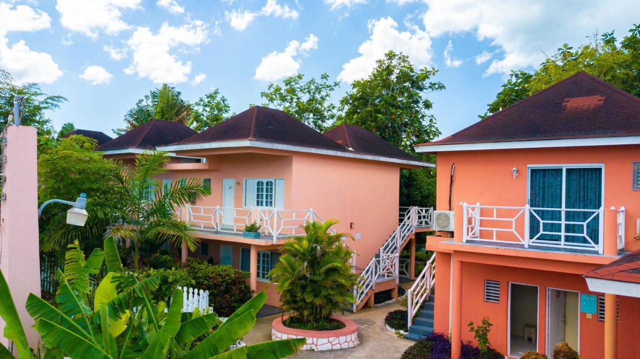 Shields Negril Villas Экстерьер фото